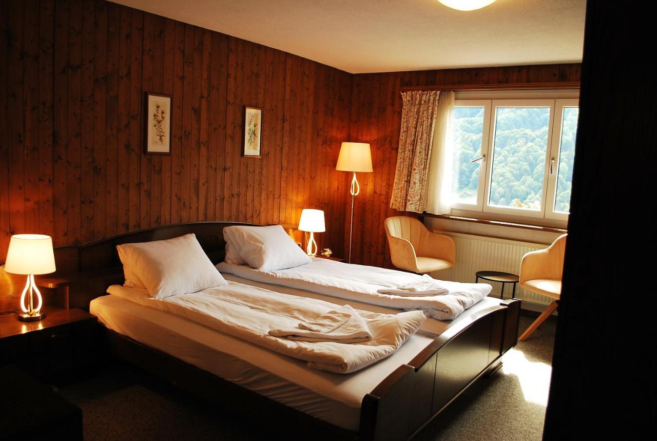 Rooms With Private Bathrooms Saas im Prattigau Exteriör bild