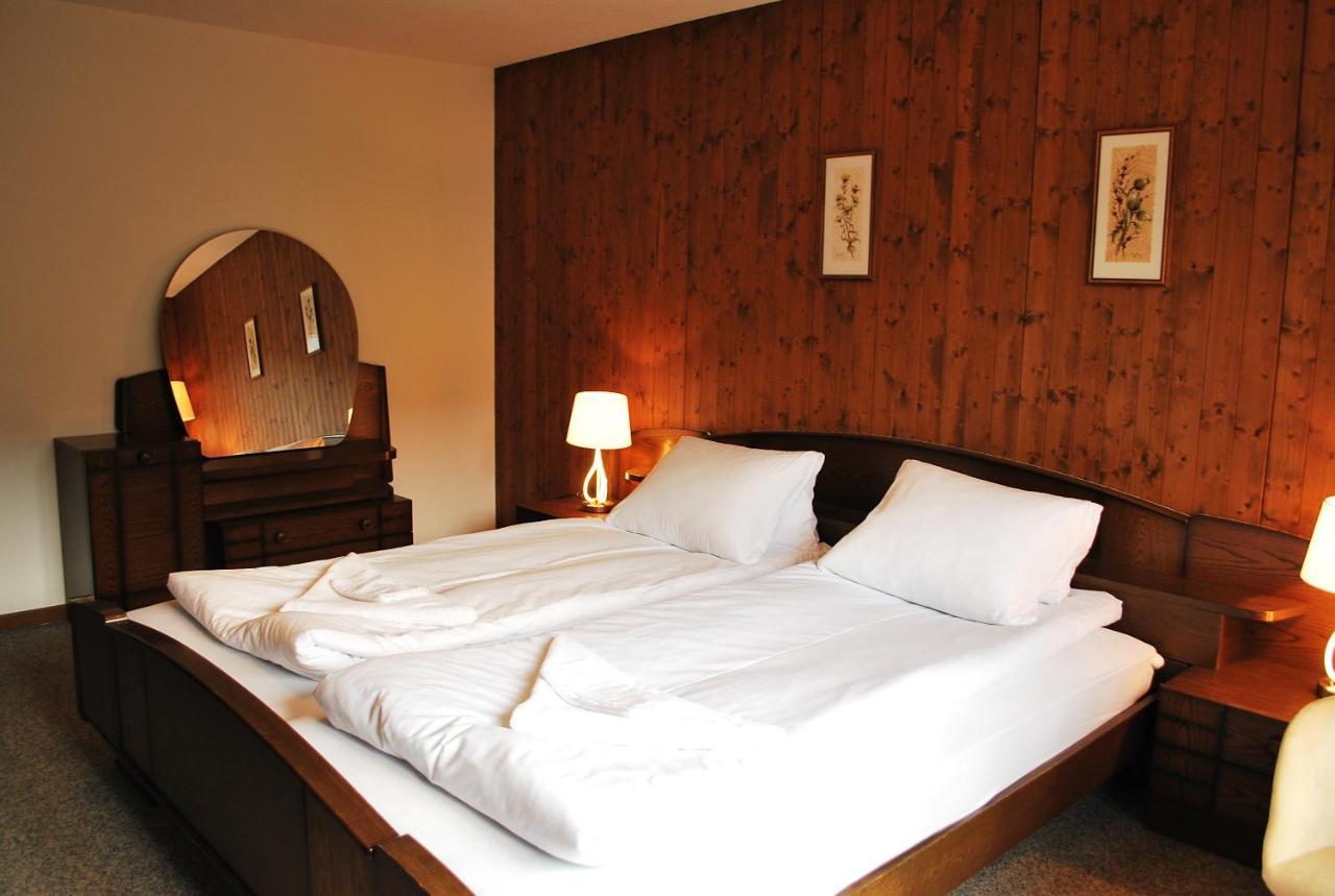 Rooms With Private Bathrooms Saas im Prattigau Exteriör bild