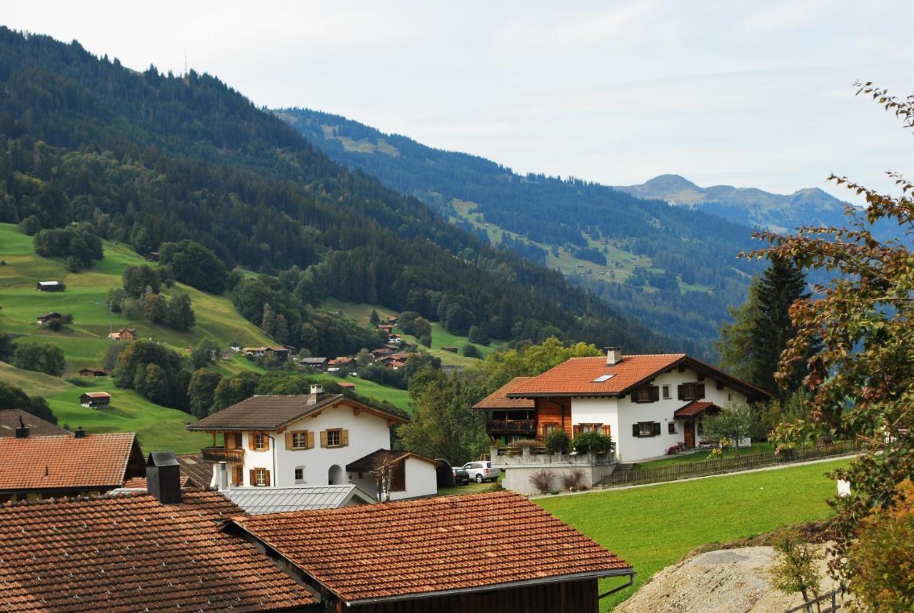 Rooms With Private Bathrooms Saas im Prattigau Exteriör bild