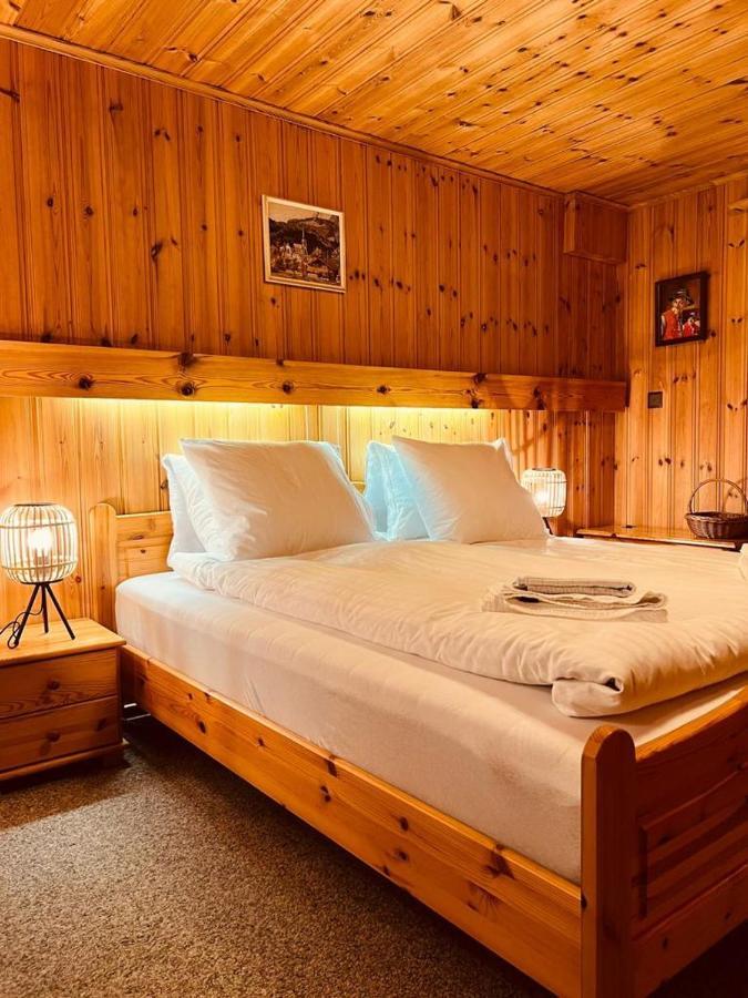 Rooms With Private Bathrooms Saas im Prattigau Exteriör bild
