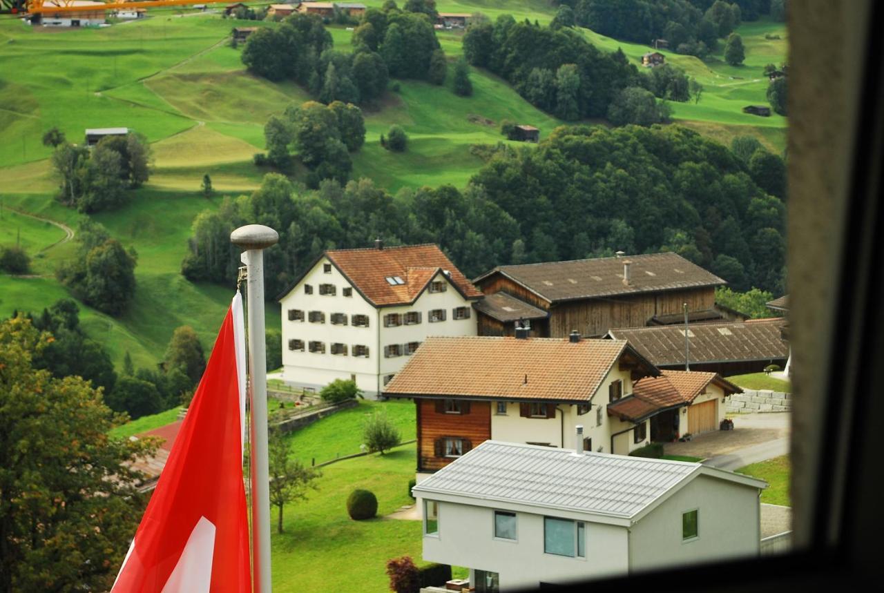 Rooms With Private Bathrooms Saas im Prattigau Exteriör bild